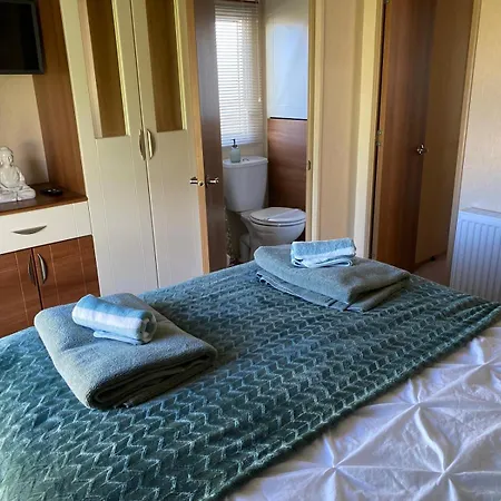 - Sleeps 6 - Parking - Garden * Cockermouth